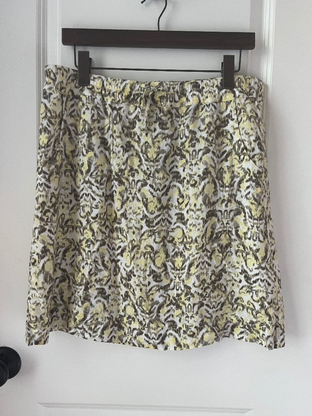 NWT EDDIE BAUER Bohemian Mini Skirt with Pockets yellow brown Ikat print, M